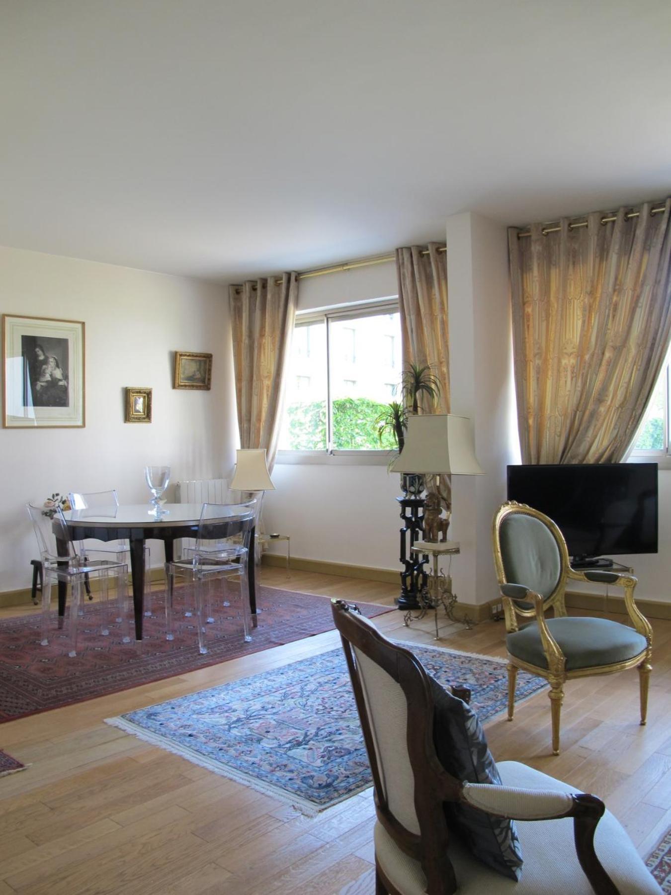 Rue De Courcelles - 8