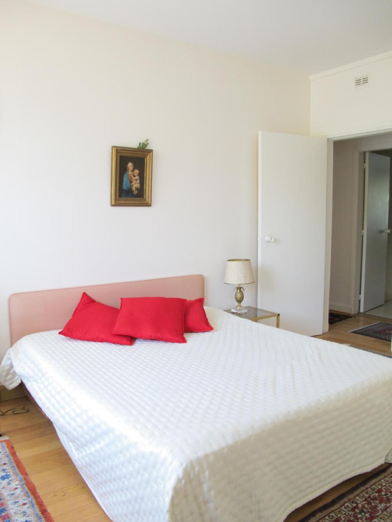 Apartment Rue De Courcelles - 8 *